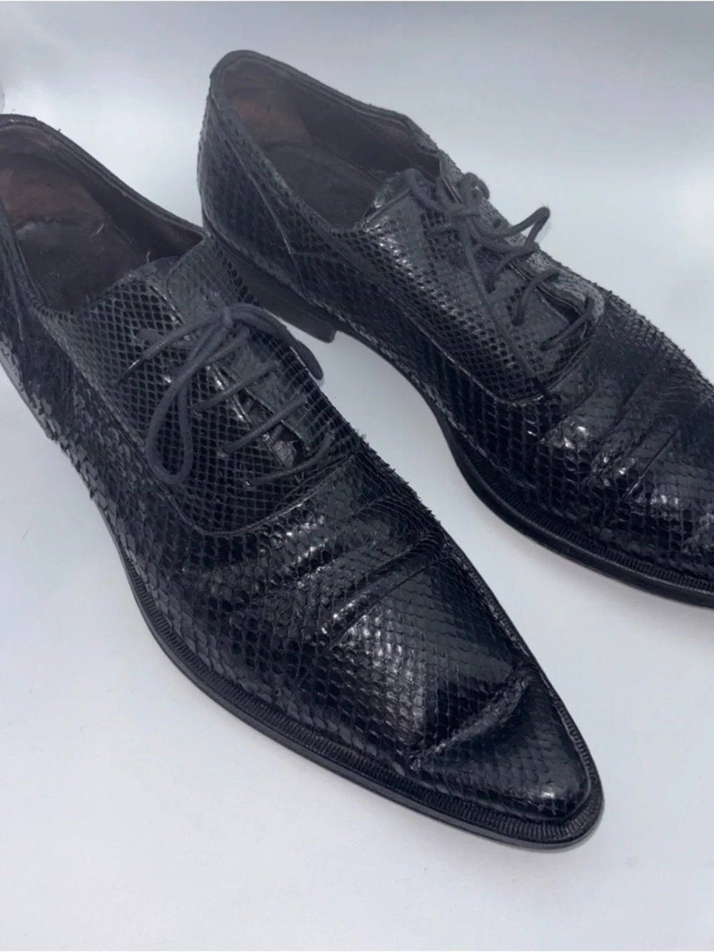 Dolce Gabbana Men's Black snake Textured Leather Lace-Up Dress Shoes